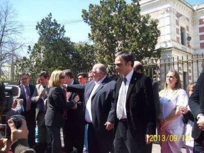 EL HOSPITAL DE NI�OS RECIBI� UNA AMBULANCIA