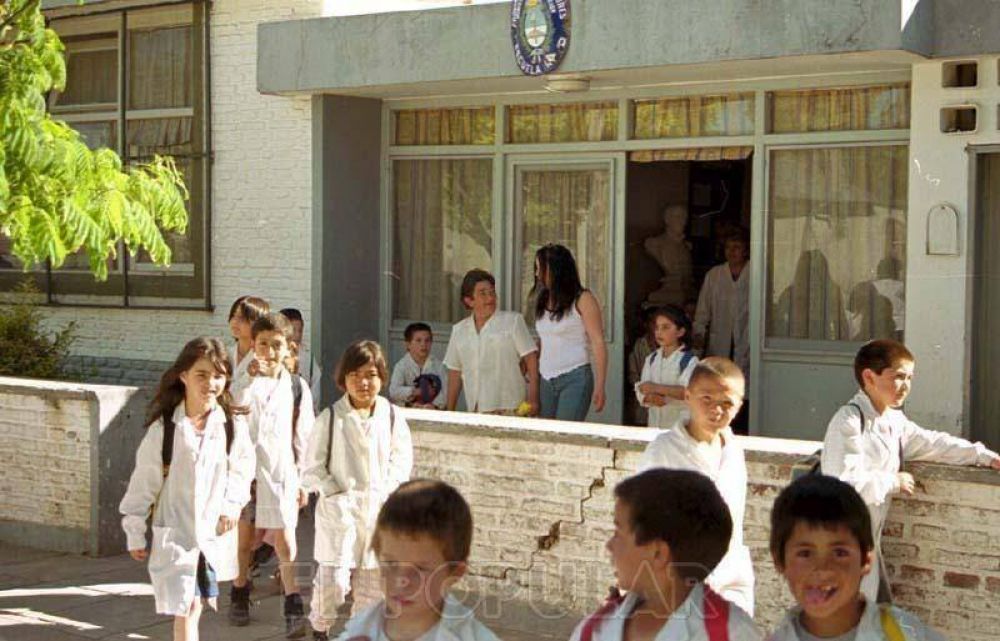 Una madre agredi� a una docente en una escuela