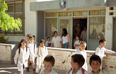 Una madre agredi� a una docente en una escuela
