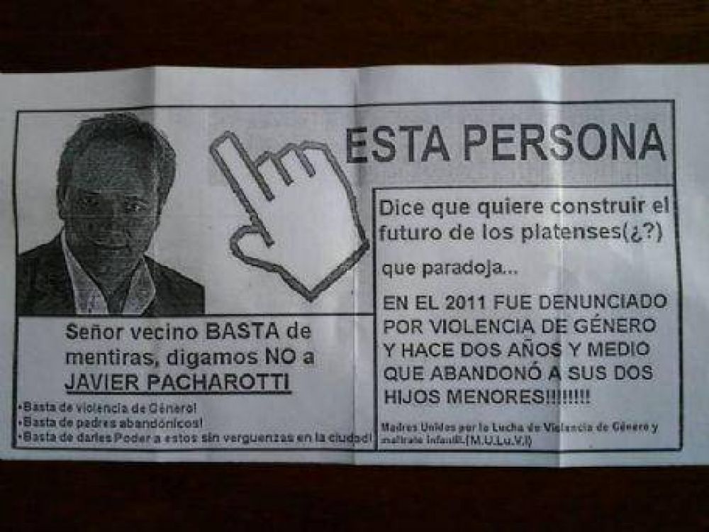 La municipalidad se cubri� de panfletos contra Pacharotti acus�ndolo de violencia de g�nero
