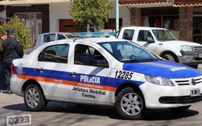 La amordazan en su departamento y le roban siete mil euros