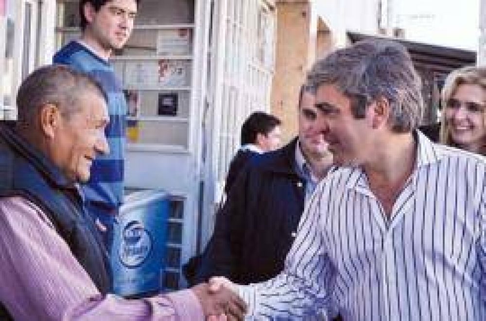 "Jos� L�pez debe dar una explicaci�n por el robo del tren a Concepci�n"