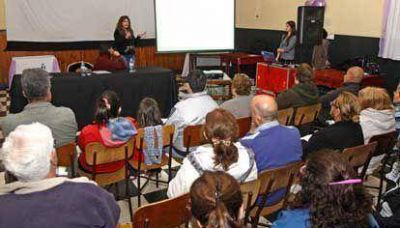 Magdalena Ferraresi present� la Red Secundaria Cloacal �Sarmiento�, en Gerli