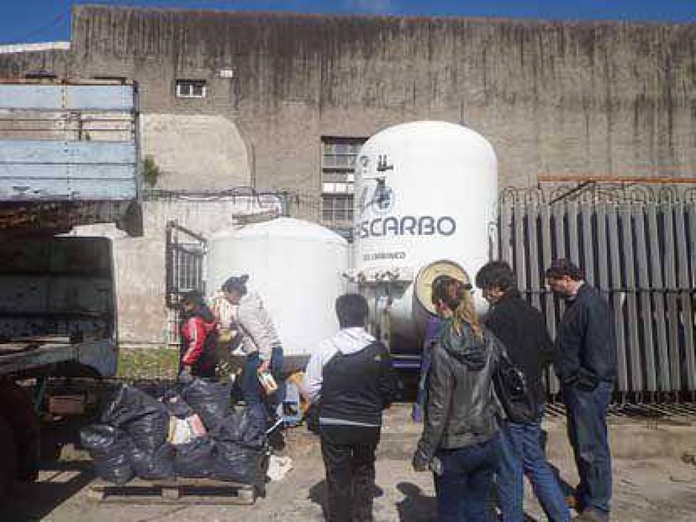 La Municipalidad de Avellaneda y ACUMAR recorrieron la Planta de Distribuci�n de Agua en Villa Inflamable