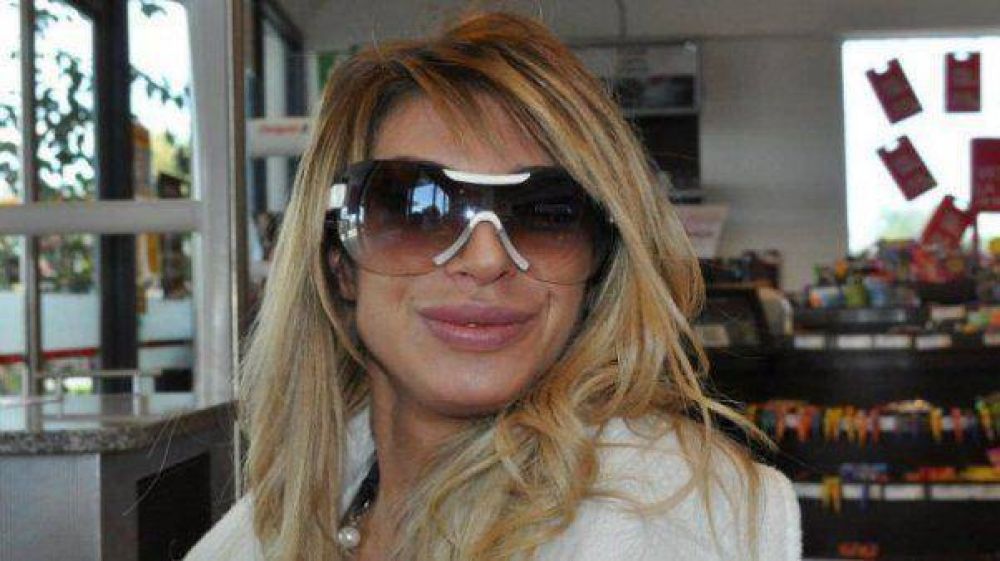 Echaron a Stefan�a Xipolitakis de una peluquer�a por no pagar