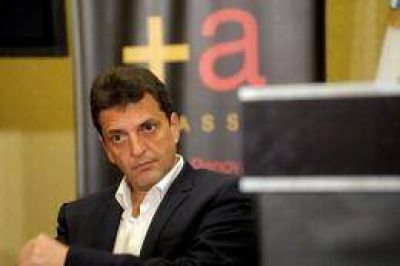 Massa: �Antes de participar del debate, queremos que confirmen que debatir�n en todo el pa�s�