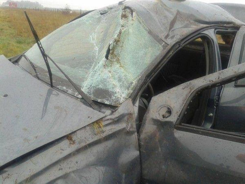 Despiste y vuelco en la ruta 3 sur