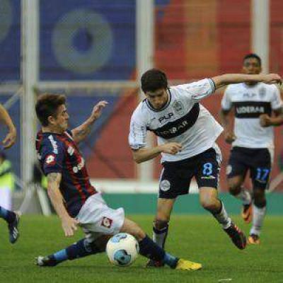 El Cicl�n sopl� m�s fuerte que el Lobo y lo gole�