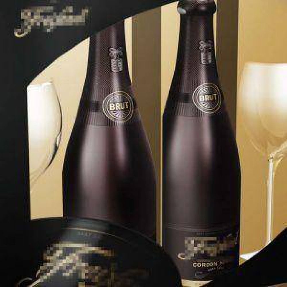Presos por intentar estafar con botellas de champagne