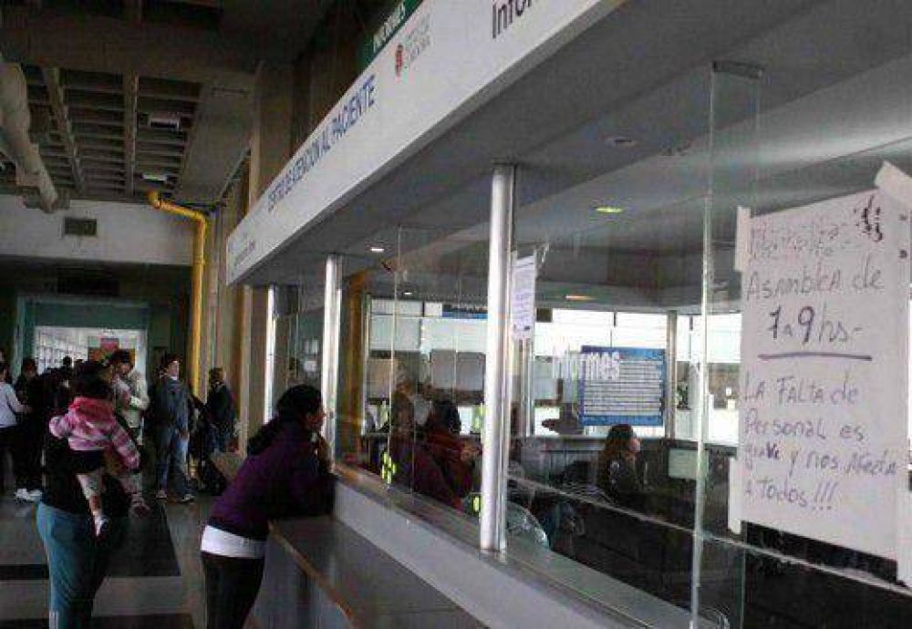 Hospitales provinciales suspenden asambleas pero siguen �en alerta�