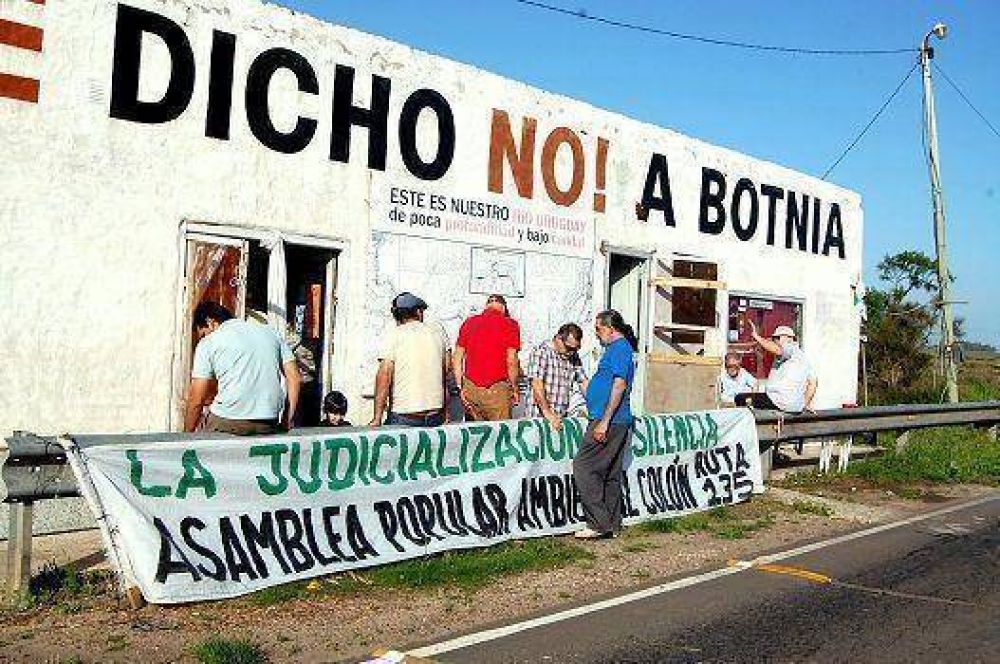 El gobierno nacional eval�a ir a La Haya para frenar los aumentos de la ex Botnia