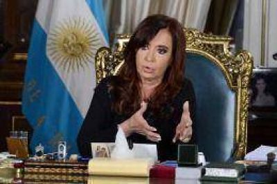 Cristina: "Lo que quieren los sectores econmicos es imponer condiciones al poder poltico"