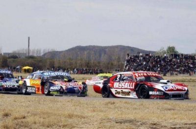 Rossi ganaba y un toque lo priv� de la victoria en San Luis