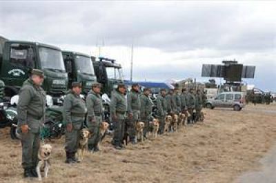 Unidades mixtas de soldados y gendarmes patrullan el Norte