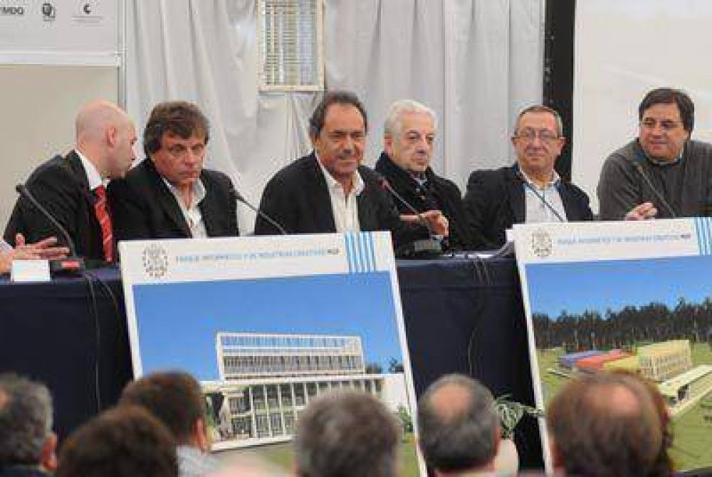 Firmaron un convenio para la creaci�n del Parque Inform�tico