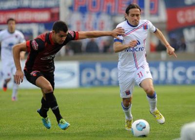 Tigre se recuper� venciendo a Col�n en un partido accidentado 