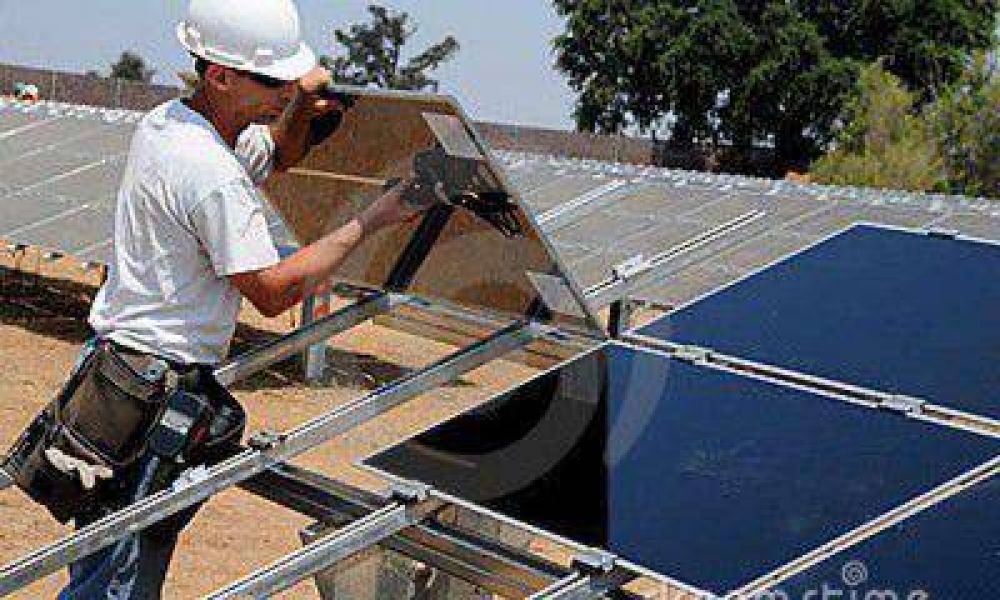 Energ�a alternativa: �Hay que tomar al Sol como recurso renovable y aprovecharlo�