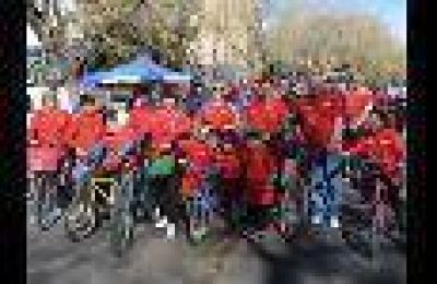 M�s de 5 mil personas participaron de la megabicicleteada "Por amor al Aire" organizada por radio Nihuil