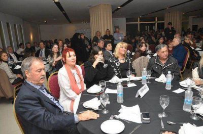 Schiaretti lleg� a Carlos Paz a fortalecer la campa�a del PJ