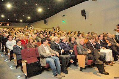 Inauguraron el Teatro Municipal Uni�n Ferroviaria