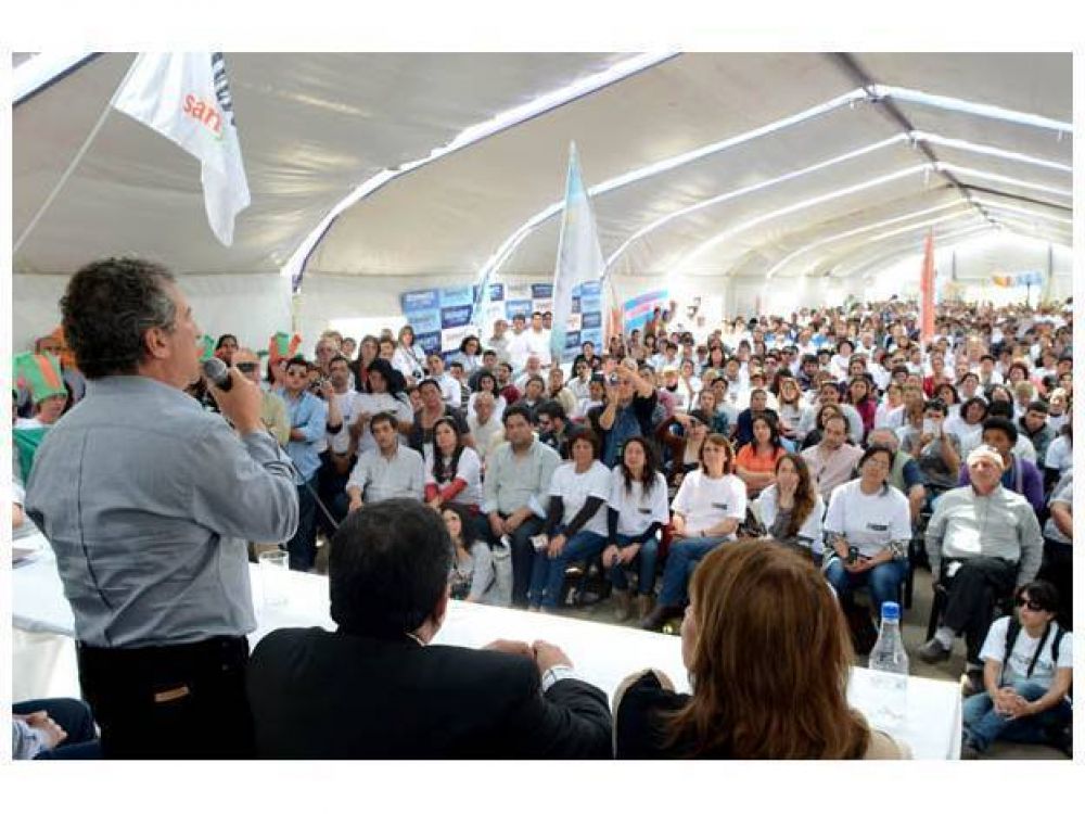 Lanzaron nuevos programas de cr�ditos para emprendedores de la econom�a social