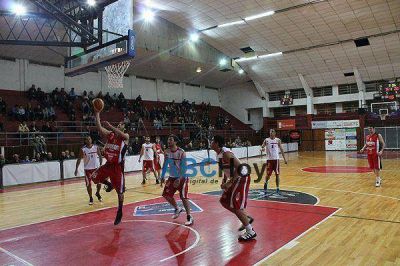 Independiente aplast a Estudiantes de La Plata en el debut