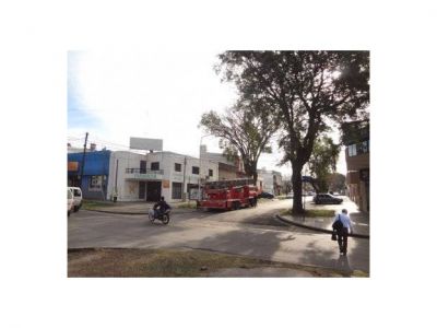 Muri� un hombre que fue encontrado golpeado en la v�a p�blica