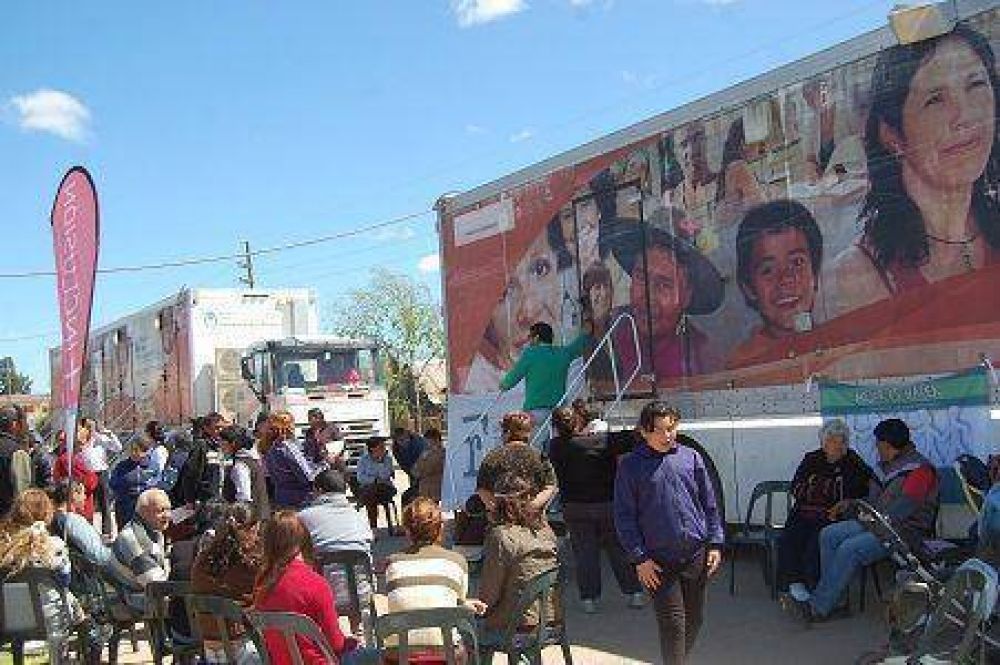 Contin�a la atenci�n de los camiones sanitarios