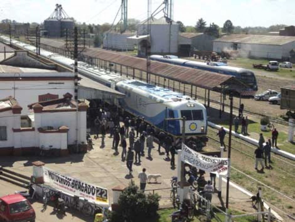 Los vecinos opinaron sobre la llegada del nuevo tren 