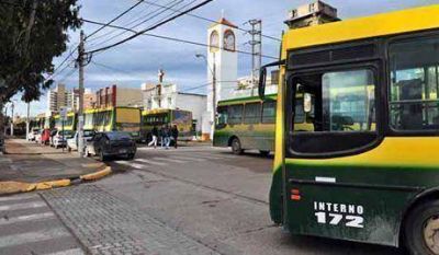El intendente se reunir� con los concejales para destrabar el conflicto del transporte