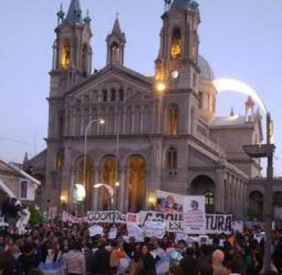 UNLaR. Otra marcha pareci� decretar el acta de defunci�n del tellismo