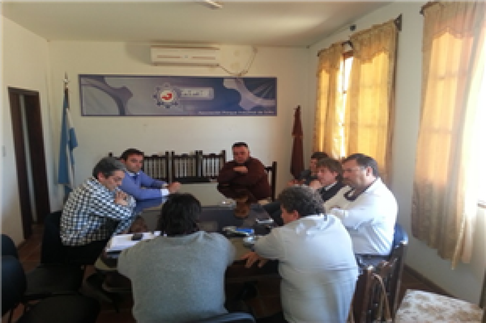 Serralta con empresarios del Parque Industrial