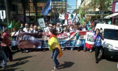 Una multitudinaria marcha por el NO a las Represas recorri� Posadas