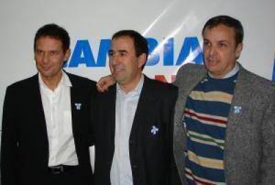 Costa: "Vamos a cambiar esta provincia para que todos puedan cumplir sus sue�os en Santa Cruz"