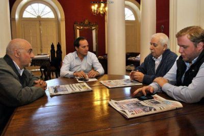 �Camau� con intendentes del FPV visitan la Casa Rosada por obras