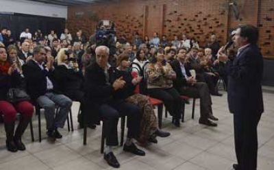 Lan�s celebr� el 69� aniversario de su autonom�a