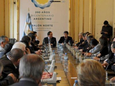Abal Medina recibi� a delegaci�n de intendentes liderada por �Camau�