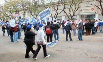 Trabajadores de Utedyc realizaron una protesta en el Hogar de Jes�s