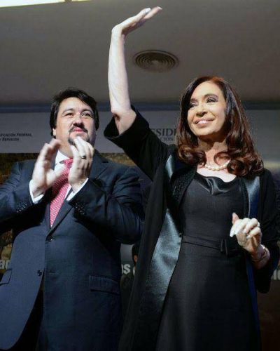 Fue Cristina la que orden� "bajar" a Rovira del acto por las obras de la EBY