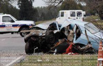 Tres j�venes gravemente heridos, tras un accidente en el Camino al Balneario