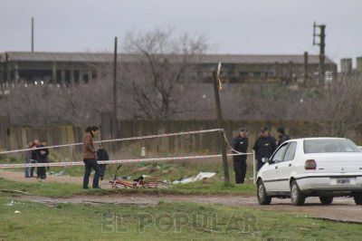 Seg�n las primeras pericias, el joven de 17 a�os muri� ahogado