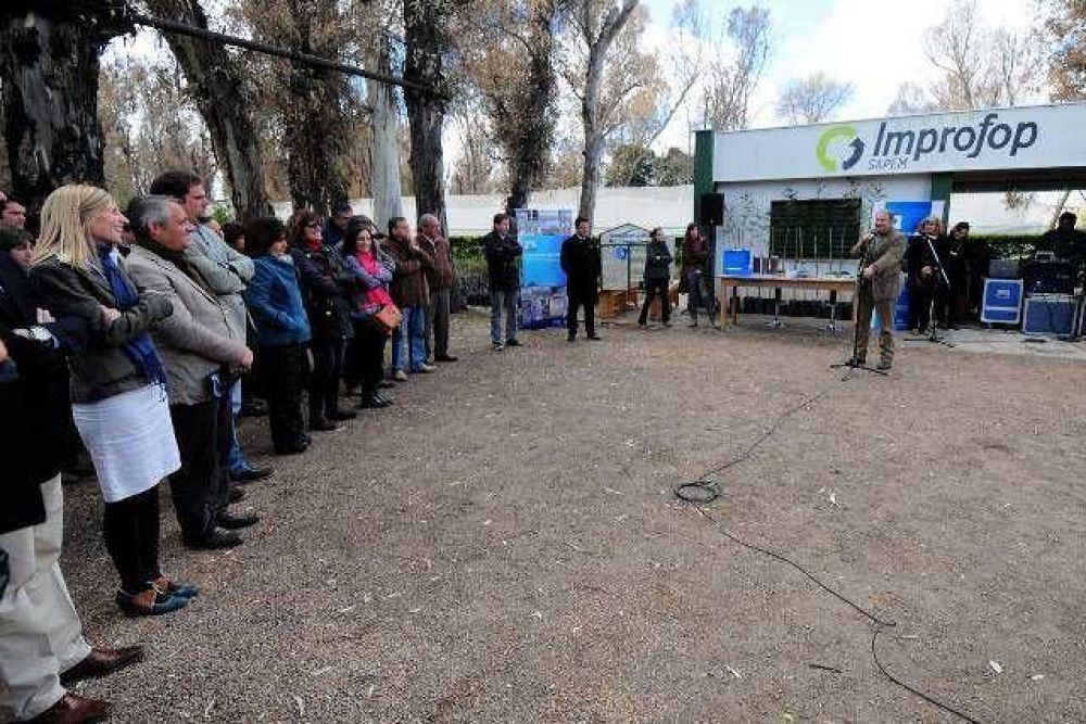 Construir�n un Centro de Investigaci�n Forestal en Juana Koslay