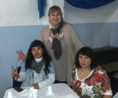 Urricelqui, con vecinos del Barrio Miramar de Caleta Olivia