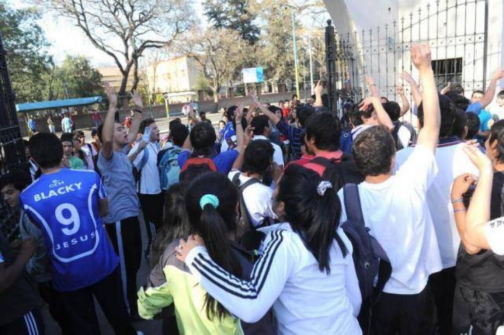 Declaran tomada Educaci�n F�sica, pero se puede dar clases