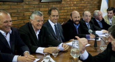 Al tradicional 'respaldo' a CFK, el PJ sum� un expl�cito pedido "a votar por el oficialismo" en octubre