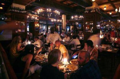 El 85% de los restaurantes platenses no acepta tarjeta de d�bito, ni cr�dito