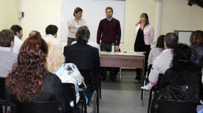 Se entregaron nuevos decretos de adjudicaci�n en Ushuaia