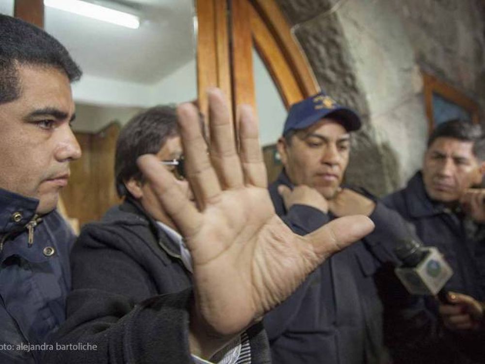 Tensi�n y forcejeos en el Centro C�vico