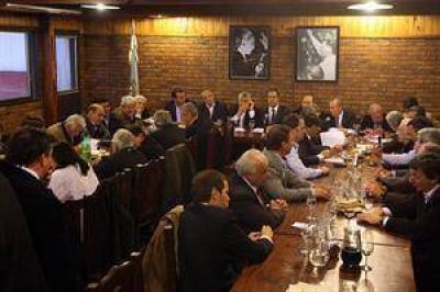 En el PJ ya hablan del d�a despu�s de las elecciones, sin excluir a Sergio Massa