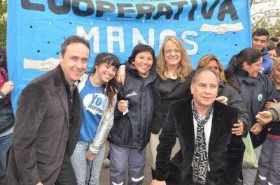 Alberto Descalzo y Alicia Kirchner inauguraron obras para Ituzaing�
